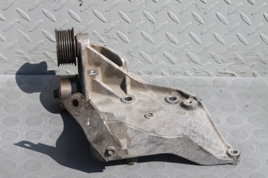 Кронштейн кронштейн генератора grand vitara 2 1.9 ddis в Украине