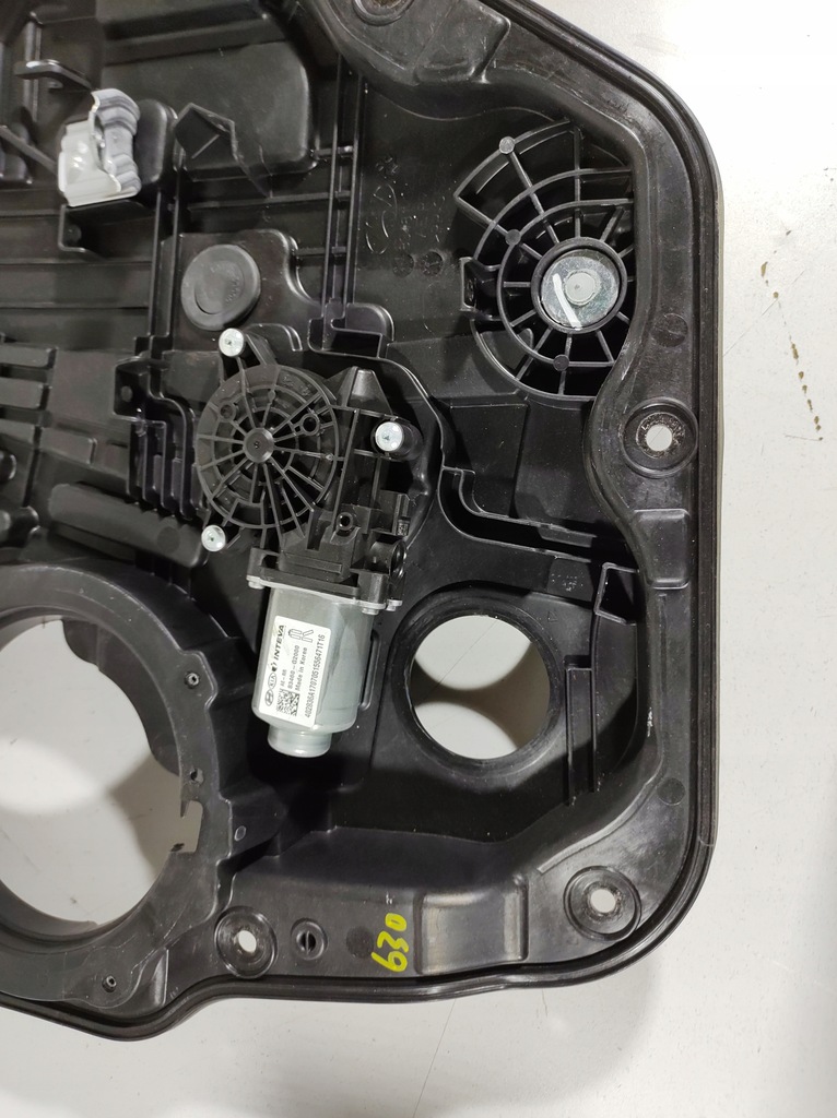 фото №4, Hyundai ioniq 17r- подъемник стекло правый задняя