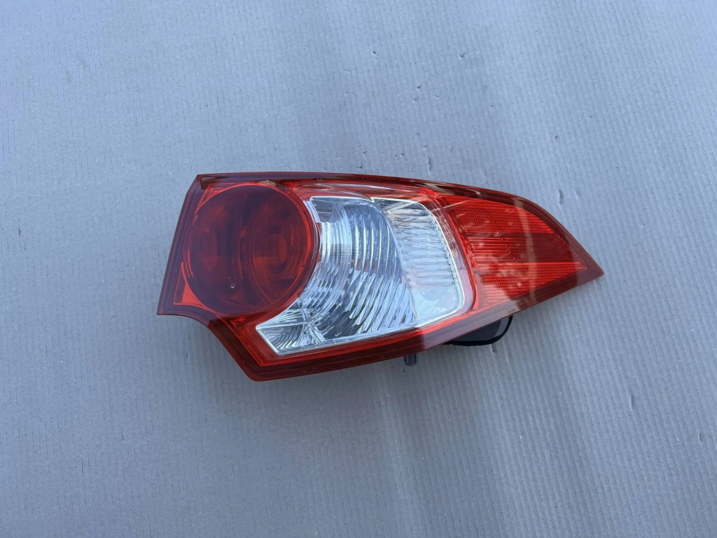 фото №1, Honda accord viii sedan задня права лампа w крила