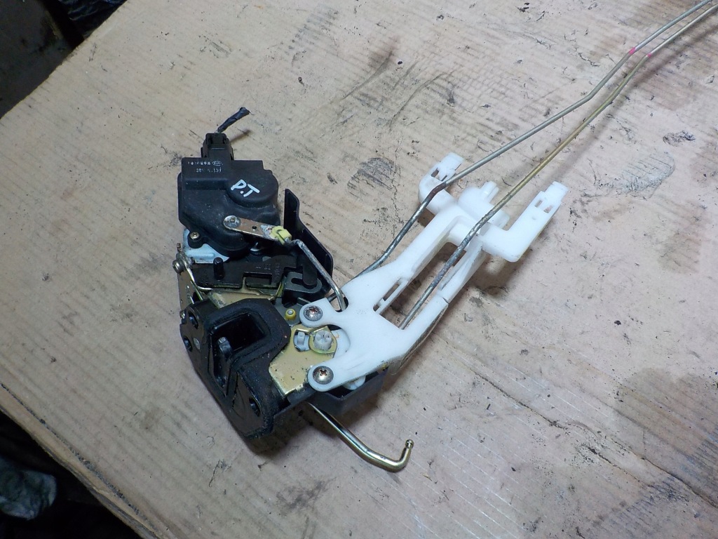 фото №4, Замок двері правий задня hyundai santa fe i