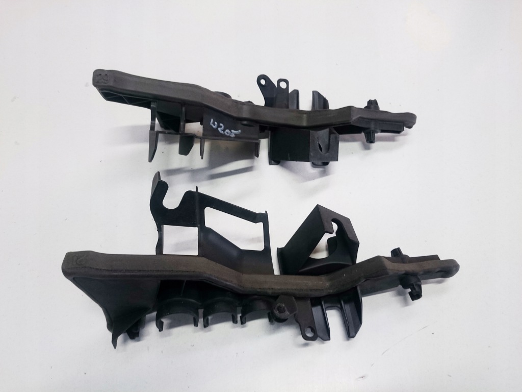 фото №1, Напрямна кронштейн mercedes w205 a2058310598