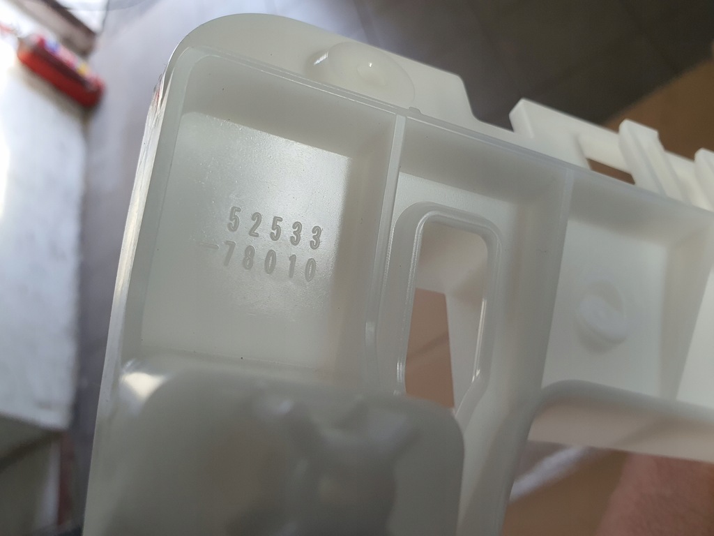 фото №9, Lexus nx 14-17 направляющая бампера лампа правый перед