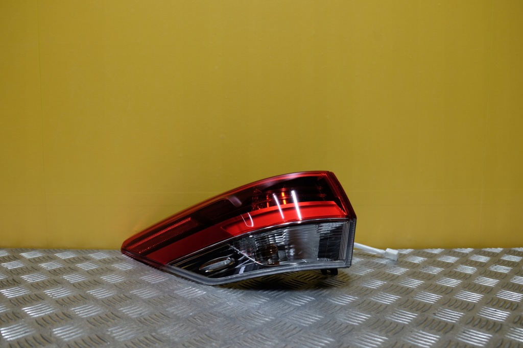 фото №1, Toyota highlander 2018- лампа задняя задняя левая usa