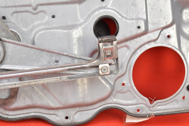 фото №12, Подъемник стекло правый перед eu volvo c30 07r