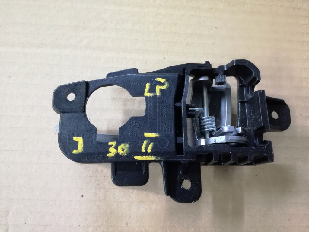 фото №2, Hyundai i30 ii 2012 - 2016 rok ручка внутренняя левая перед