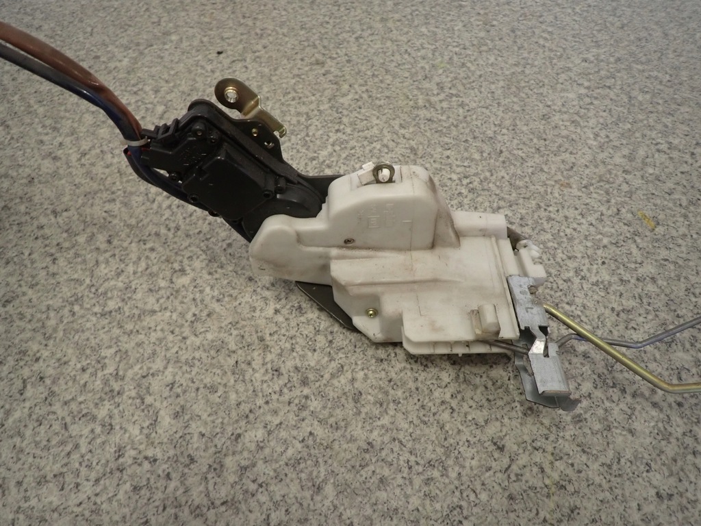 фото №4, Suzuki liana 02-07 замок дверь передний левый