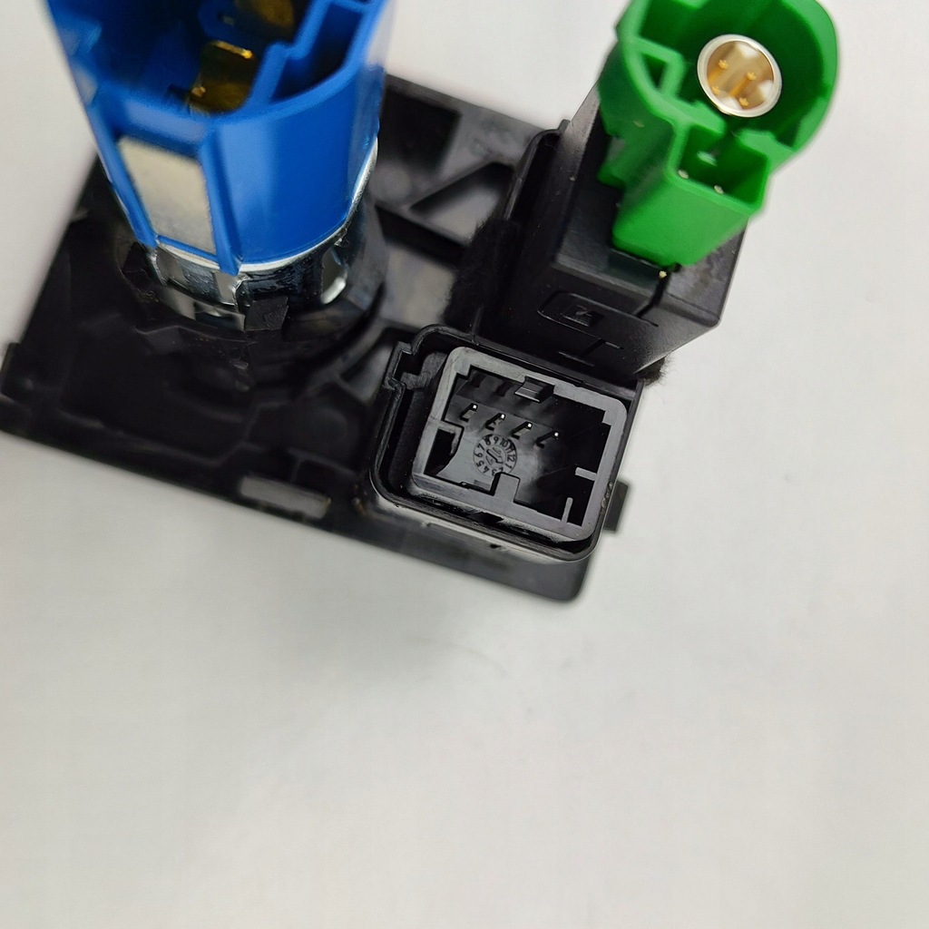 фото №8, Skoda superb b8 3v 2017 разъём / соединитель aux