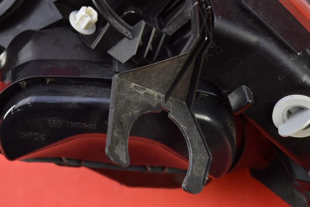 фото №9, Фара правый лампа перед ксенон eu citroen c4 picasso 1 i 06-13