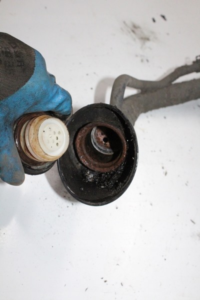 фото №2, Nissan micra k12 05 1.2 труба заливной топлива заливная горловина