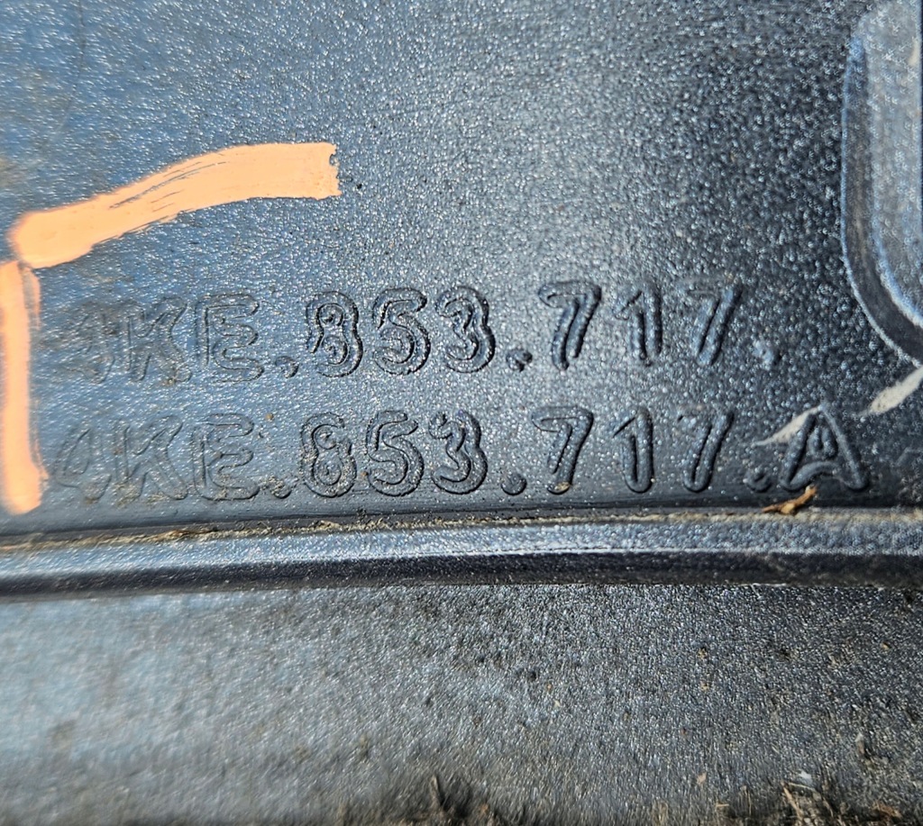 фото №13, Audi e-tron 18-23 бампер 4ke807437