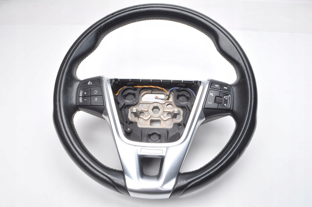 фото №1, Volvo v40 ii воздуховод кожаный 31332927 r-design