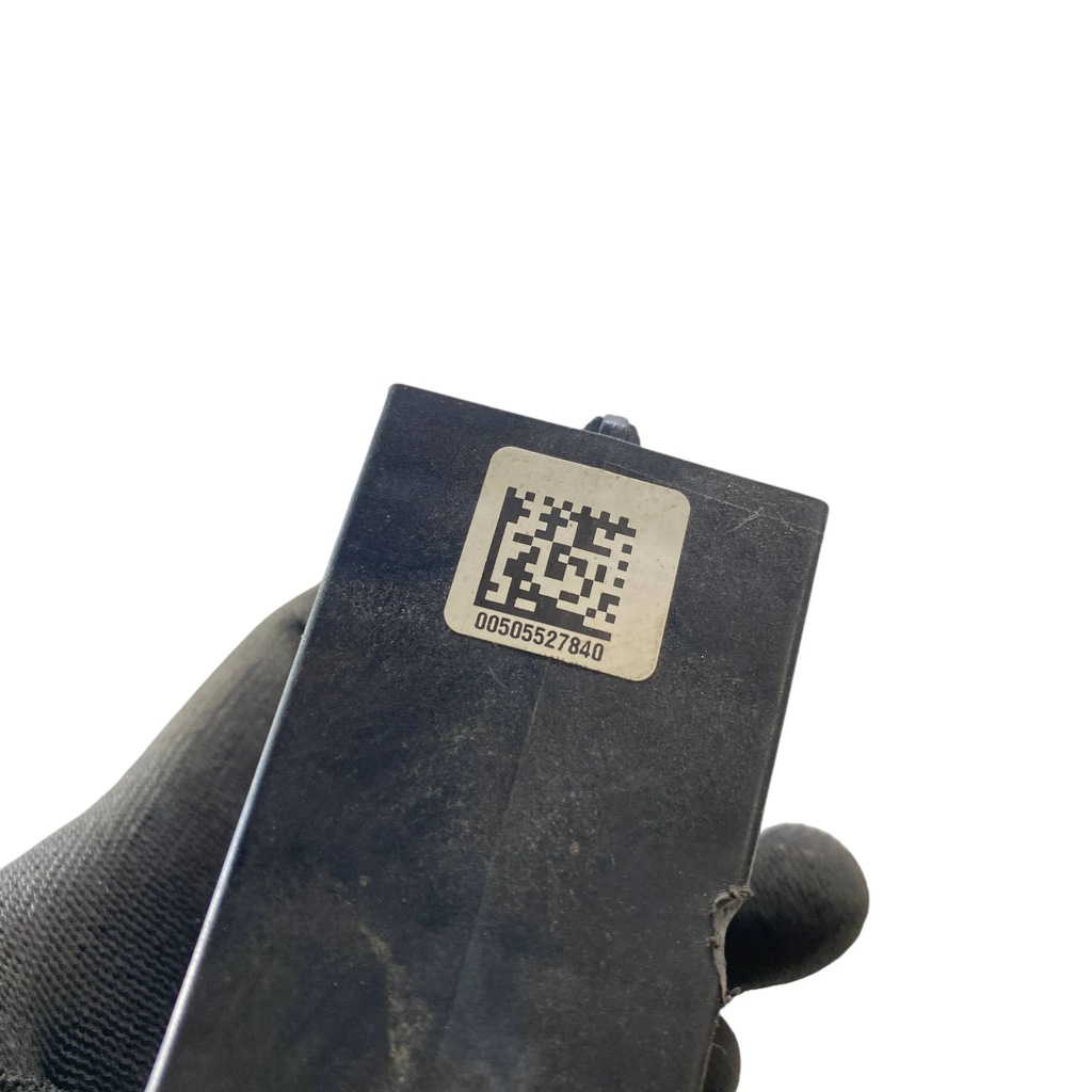 фото №10, Alfa romeo stelvio 2019 разъём домкрата переключения передач