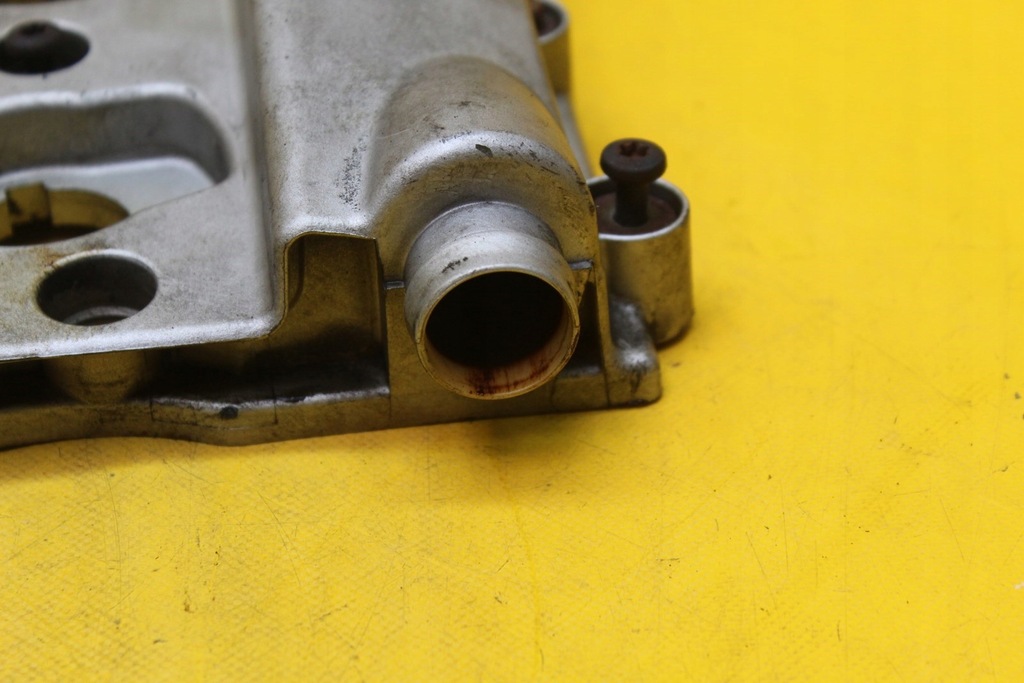 фото №6, Кришка клапанів ліва a6 c5 3.0 asn 06c103471