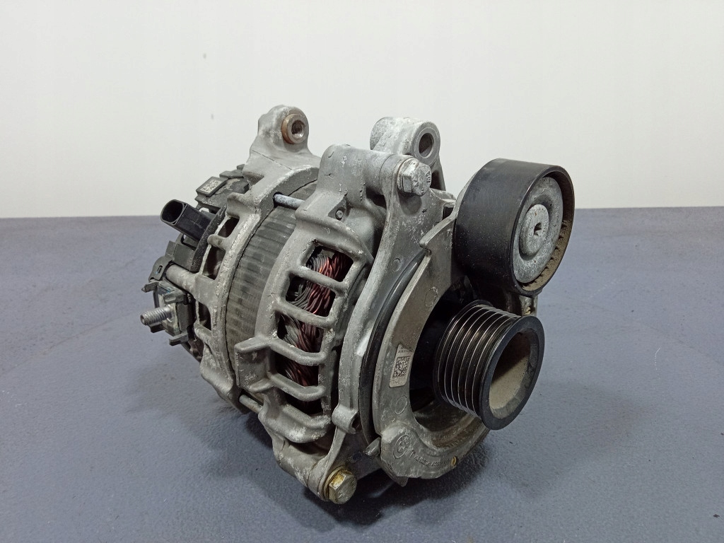 Bmw x4 f98 f97 g02 g01 3.0 510km генератор 250a 8571358 в Украине