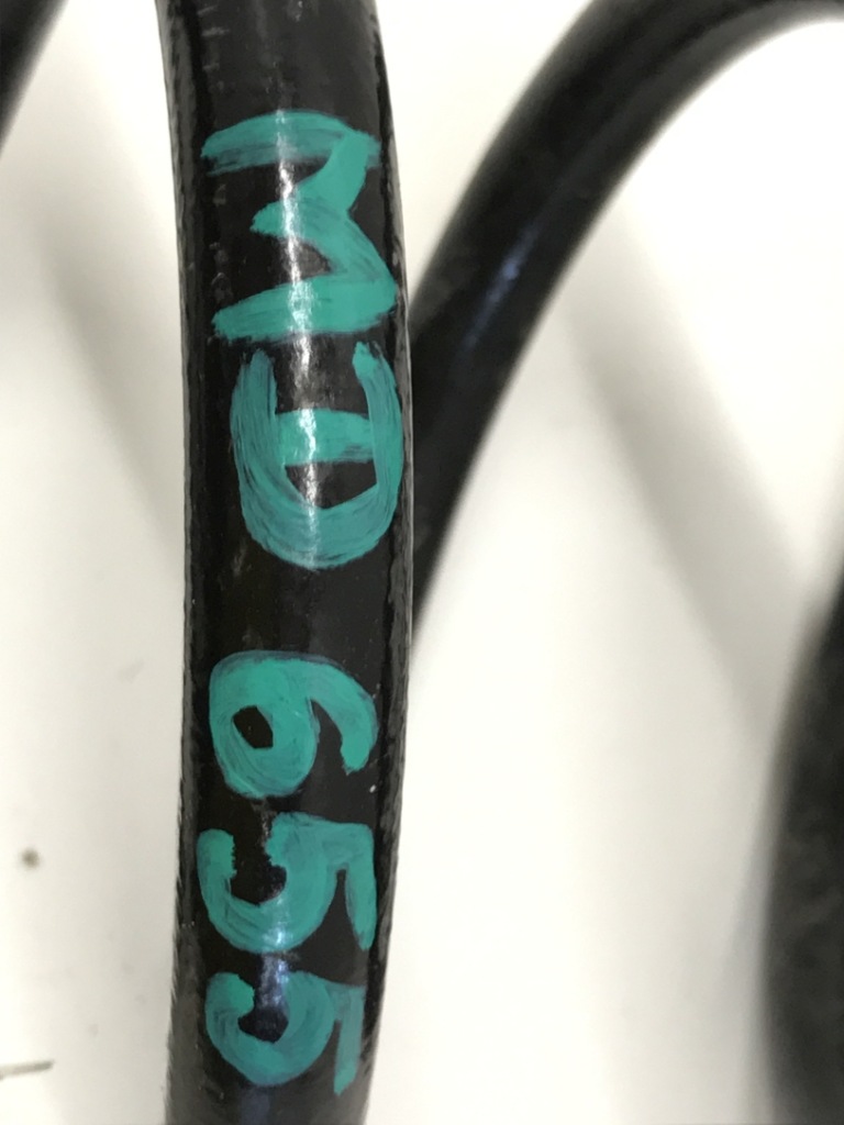 Tesla 3 пружина амортизатора перед 1044379-00-d Київ