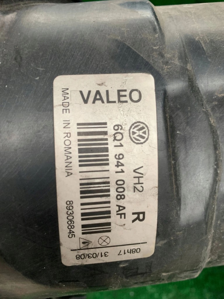 Лампа перед передняя правая volkswagen polo 9n панель фары 2002 6q1941008af Киев