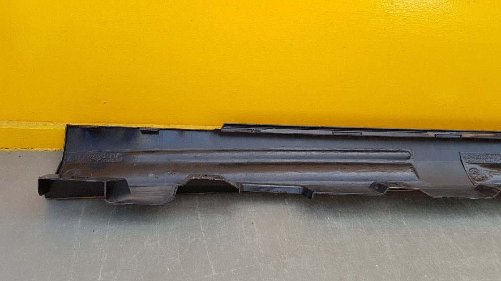 фото №6, Mercedes-benz оригинальный номер a2226980354 молдинг порог правая