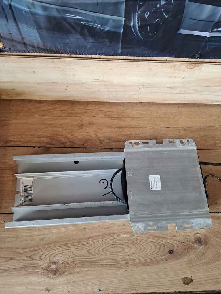 фото №1, Направляющая направляющая подлокотник renault scenic ii