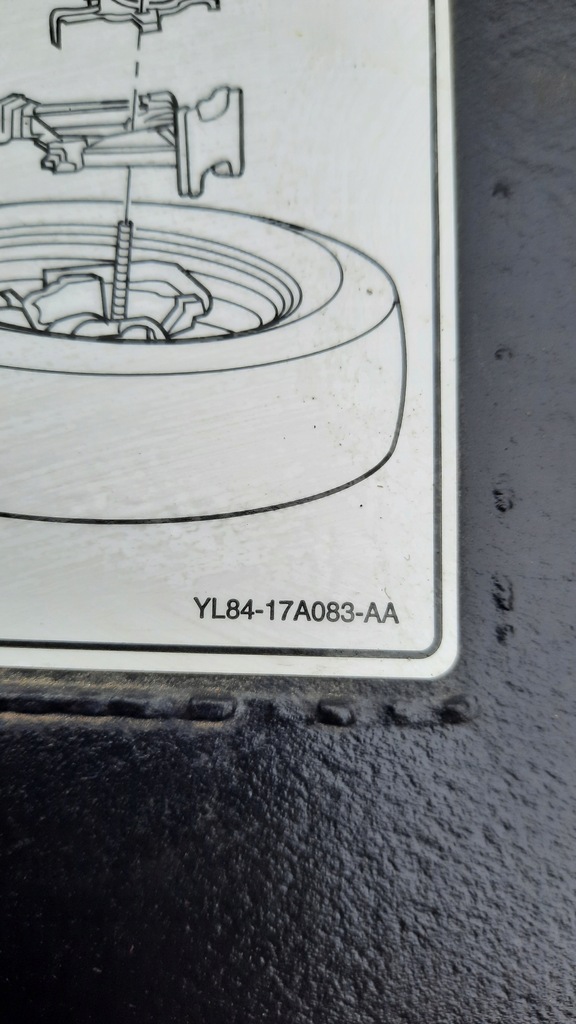 фото №8, Полиця багажника mazda tribute