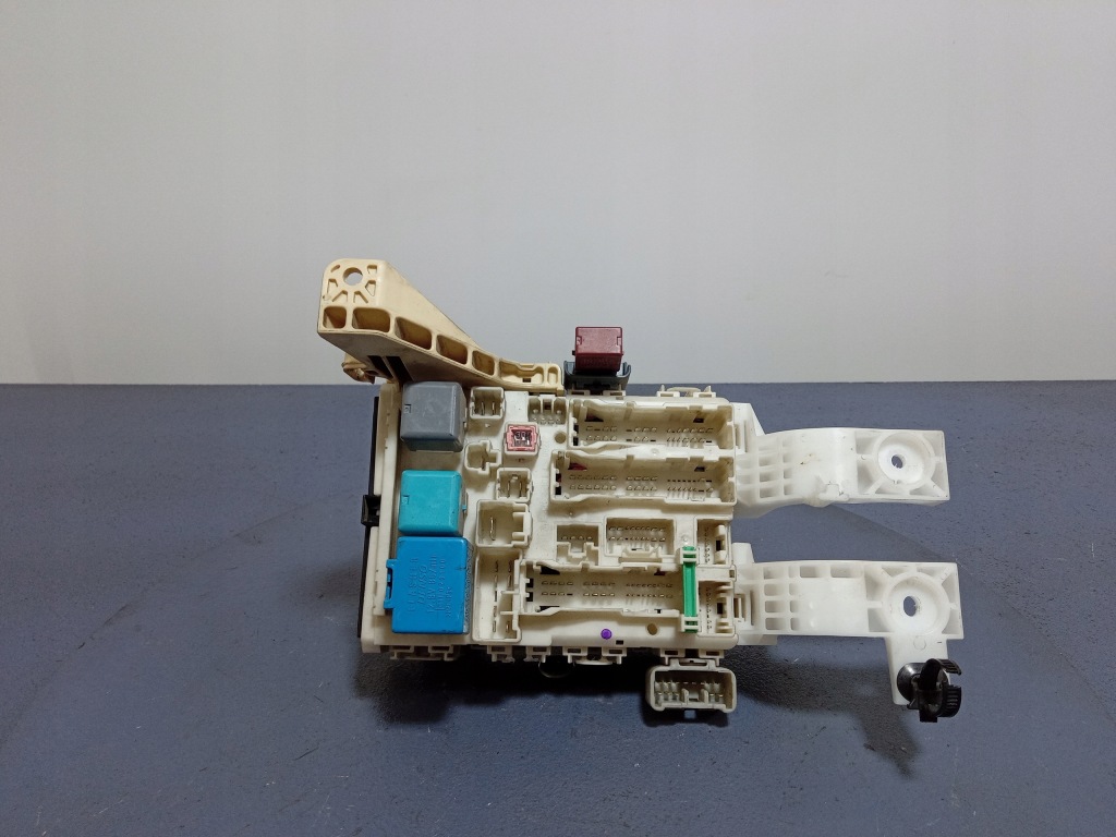 фото №1, Yaris ii коробка запобіжників 82730-52341