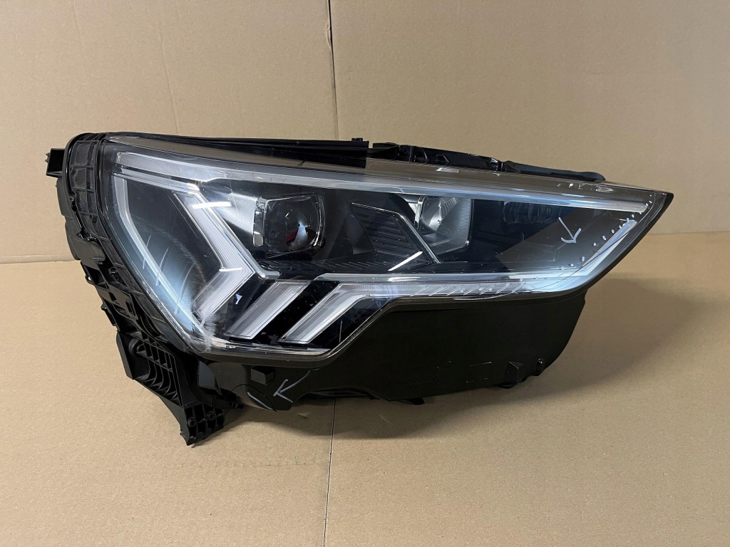 Купити Audi q3 83a фара правий перед full led 83a94134