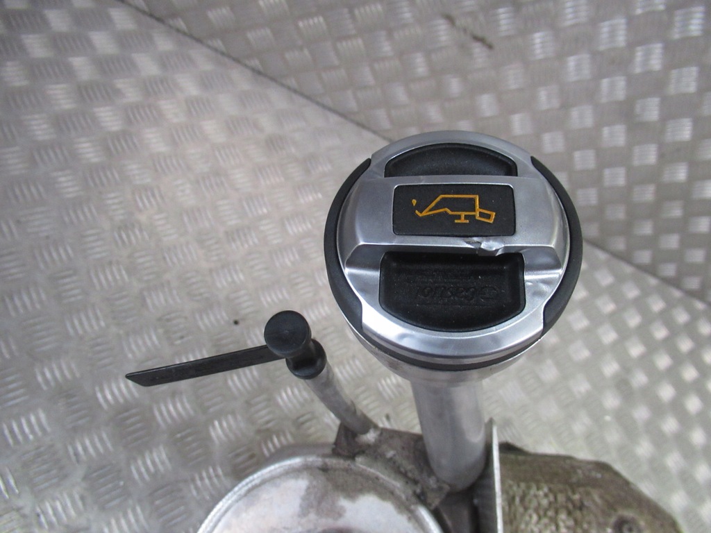 фото №5, Audi r8 бак радіатор оливи 420115373c