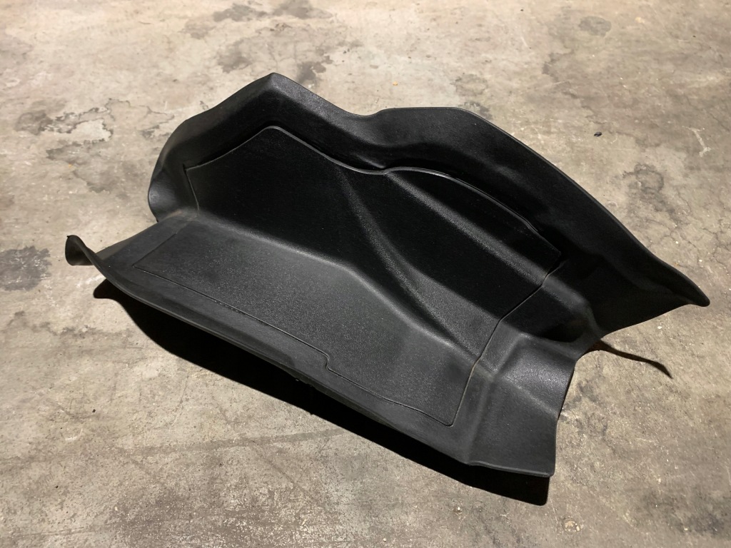 фото №5, Alfa romeo stelvio заглушка лампы задняя правая 156117189