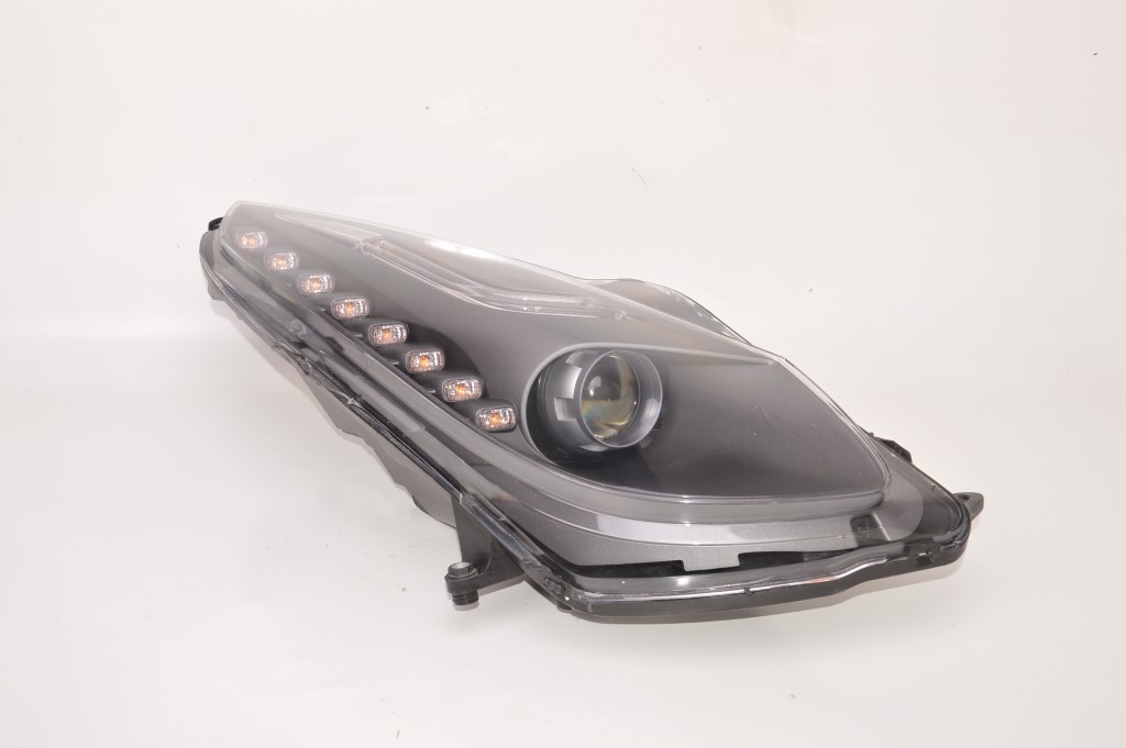 фото №1, Ferrari f12 berlinetta f152 лампа правий перед