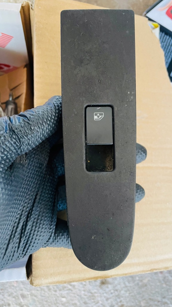 фото №1, Перемикач вікон правий перед omega b fl c 53239706