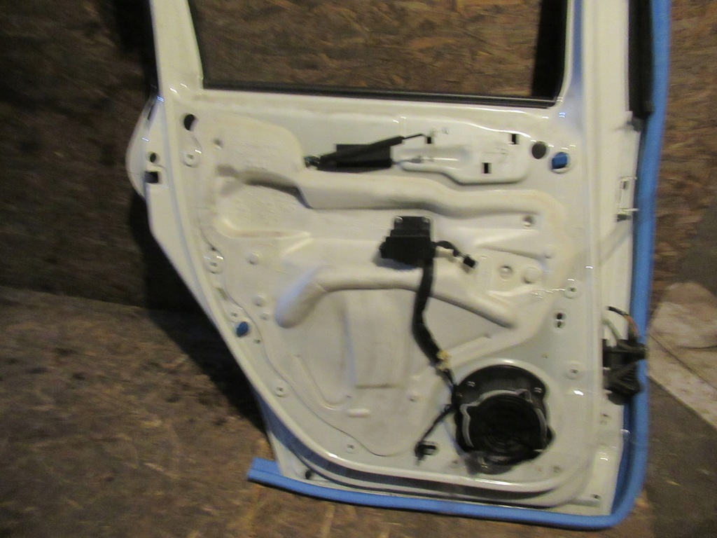 фото №5, Дверь задняя левая peugeot 3008 i