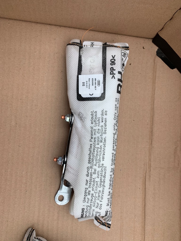 фото №1, Audi q7 sq7 подушка безопасности подушка сиденье r 4m0880442f 4m0880442