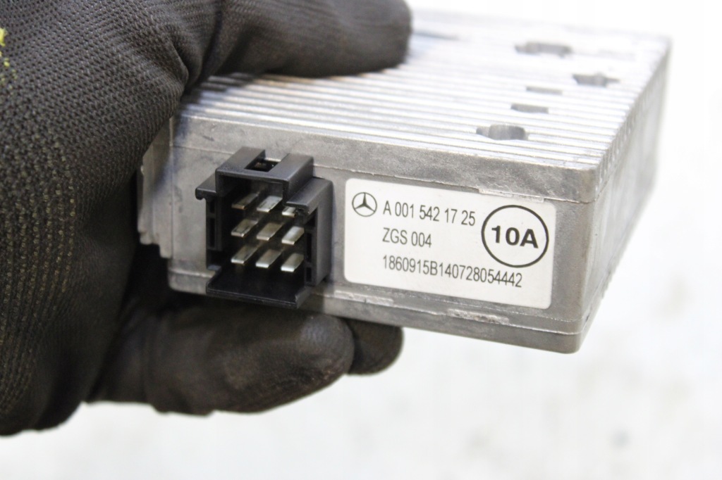 Перетворювач напруги модуль mercedes actros mp4 a0015421725 Оригінал