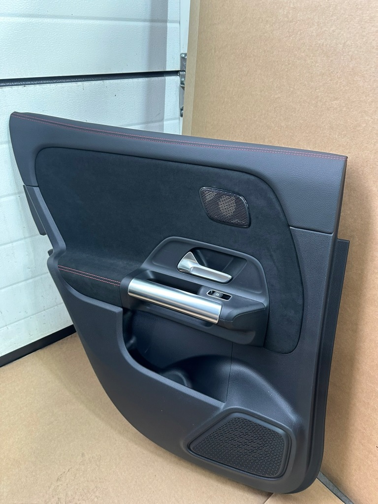 фото №8, Сидіння, заднє сидіння, салон, обшивки, середина mercedes eqa w243 alcantara, europa