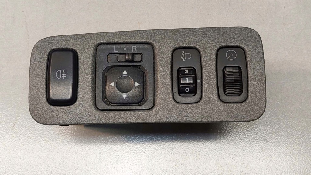 фото №1, Перемикач регулювання дзеркал space wagon iii