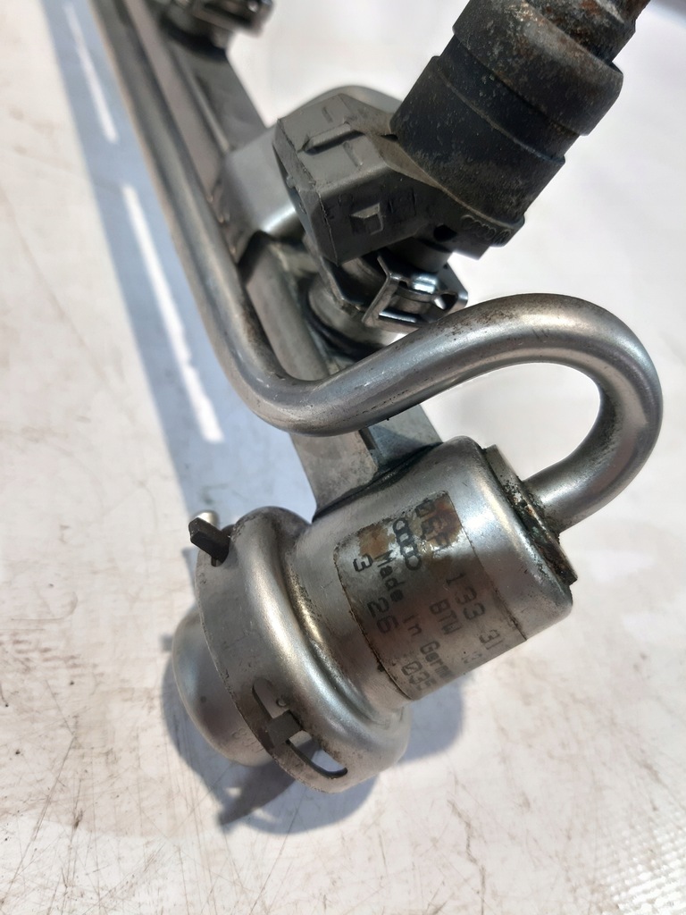 фото №11, Молдинг упорскування форсунки audi a3 8l 1.8b 06a133317b