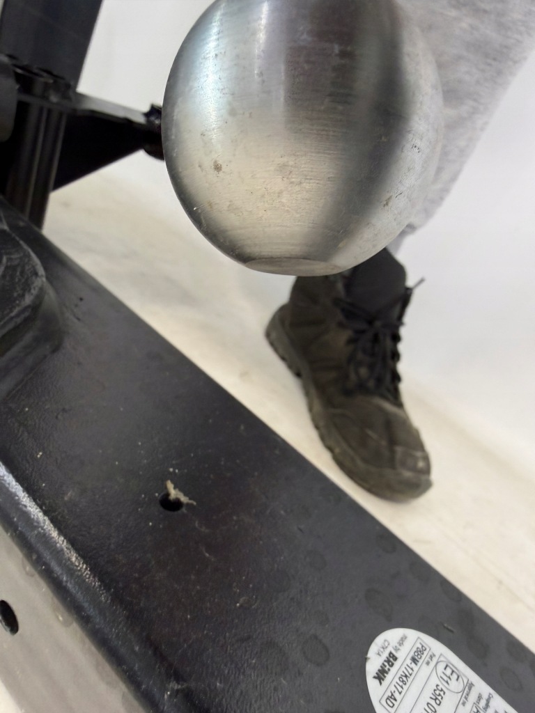 Land rover defender 2 l663 19- фаркоп  буксирувальний електричний p8bm-17k817-ad Оригінал