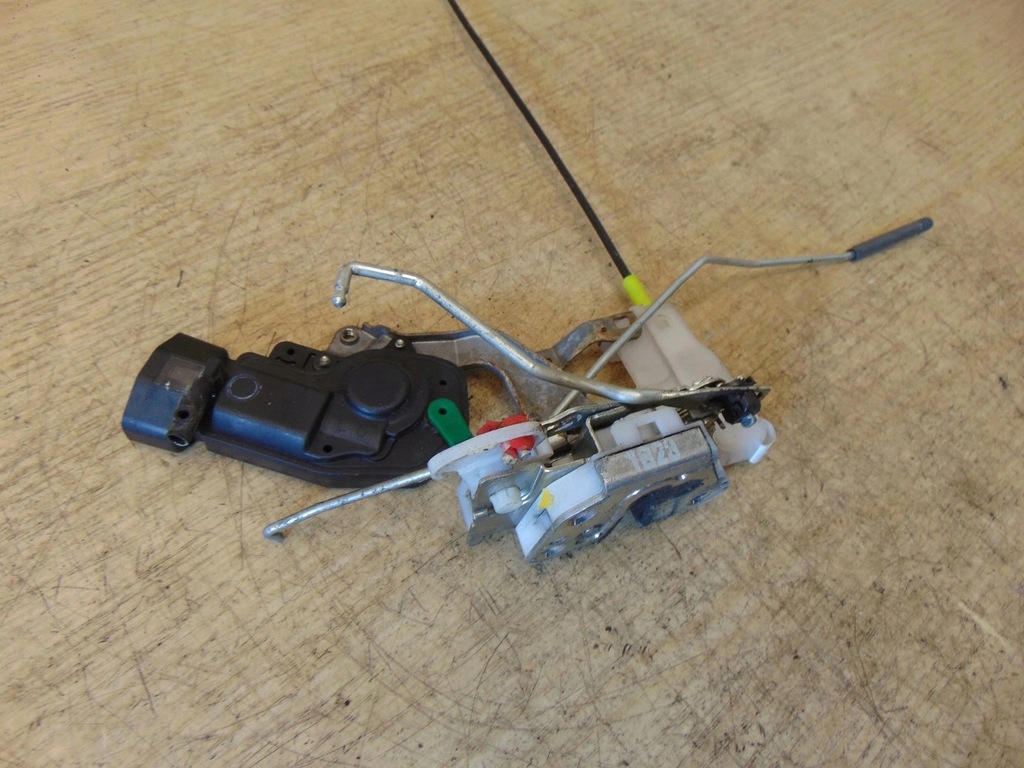 фото №4, Замок дверь левый перед toyota aygo 4p europa