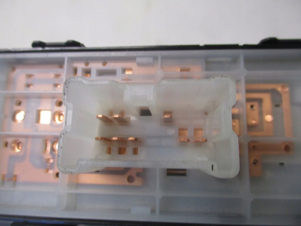 фото №3, Панель кнопка стекло правый перед renault kadjar