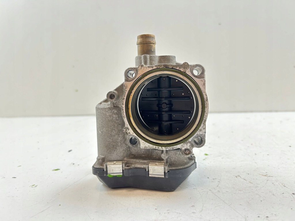 2016 bmw 4 f32 f33 дроссельная заслонка 758862504 Недорого