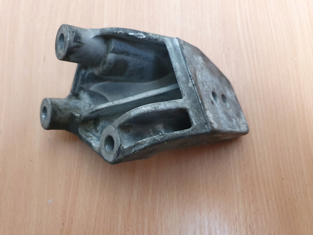 фото №7, Кронштейн подушка кронштейн двигуна volvo xc90 i 4.4