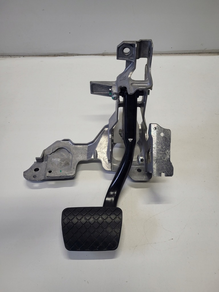 фото №1, Педаль тормоза audi a4 b9 8w1723140b