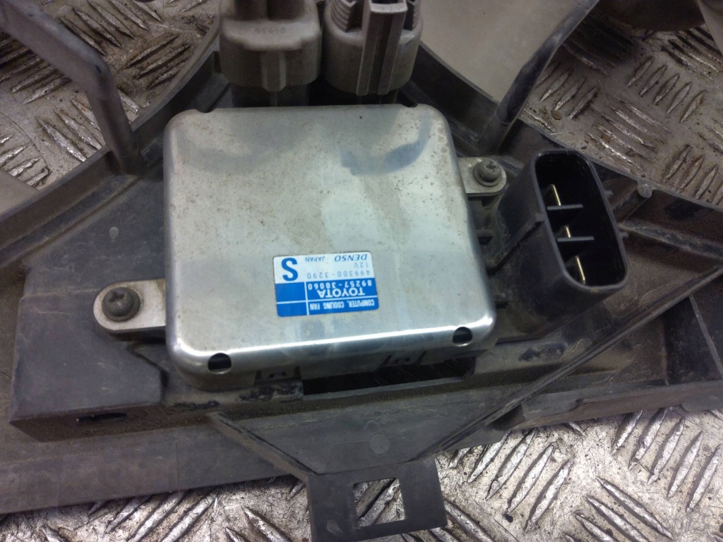 Lexus gs 300 350 430 450h 2005 вентилятор / комплект с Разборки