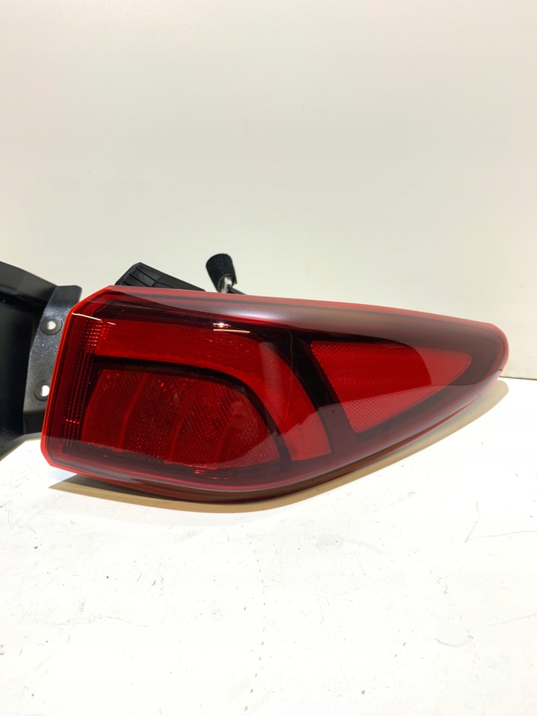 фото №10, Hyundai kona 2022 лампа задняя правая задняя w крыло