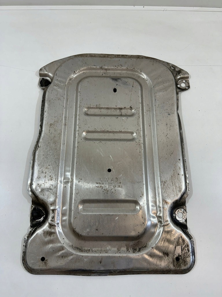 фото №1, Seat arona защита плита 2q0825229b