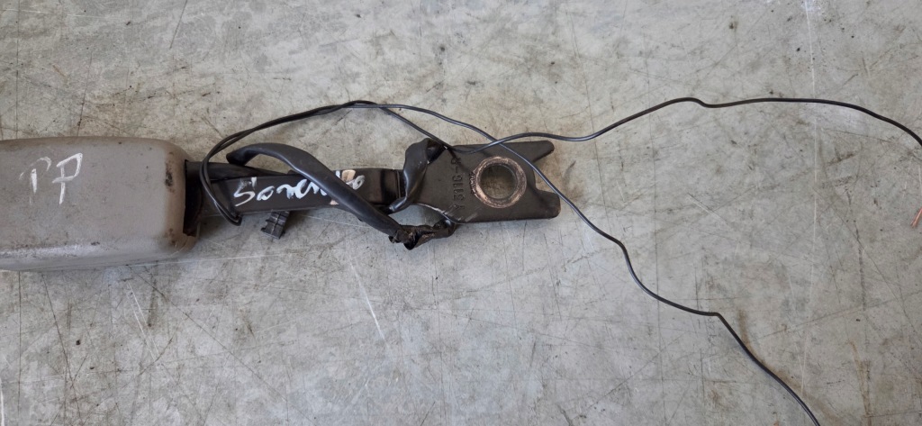 Купить Клипса панелі  левое , правый  перед kia sorento