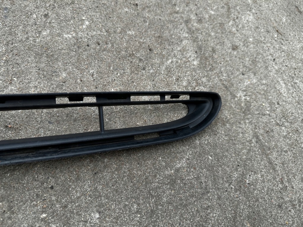 фото №5, Решітка бампера перед renault clio iii