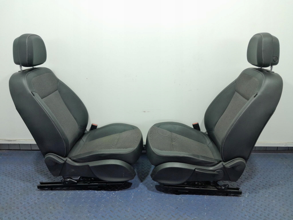 фото №5, Opel astra j lift sedan сиденья заднее сиденье комплект полукожа eu