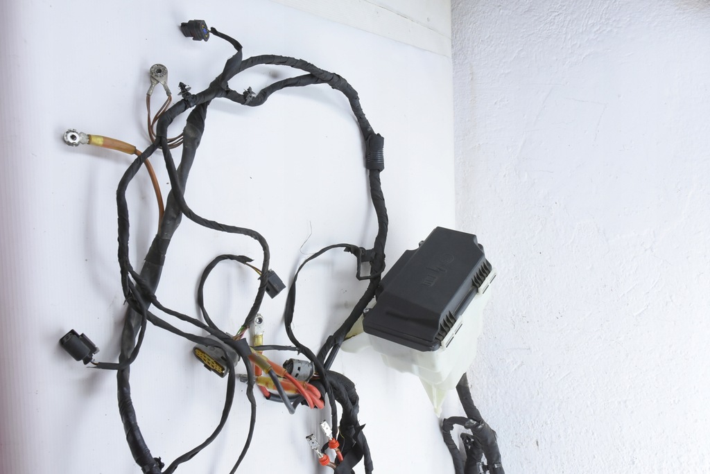 фото №9, Mercedes w205 электропроводка жгут отсек двигателя левая коробка предохранителей