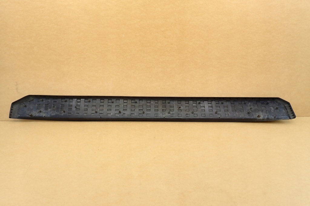 Toyota land cruiser накладка порога  левая lh 2024- 51772-60260 51772-60240 с Разборки