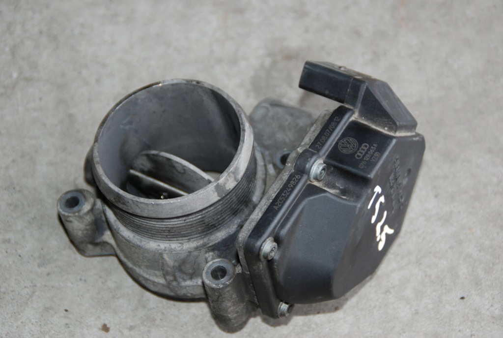 фото №1, Дросельна заслінка a2c53249826, 076128063a vw 2,5 tdi